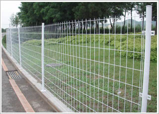 雙邊絲護(hù)欄網(wǎng) 雙邊絲護(hù)欄網(wǎng)